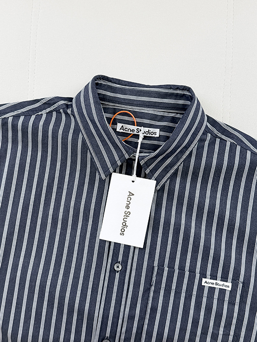 アクネストゥディオズ長袖シャツコピー Acne Studios ロゴ入りダブルスリーブストライプ長袖シャツ