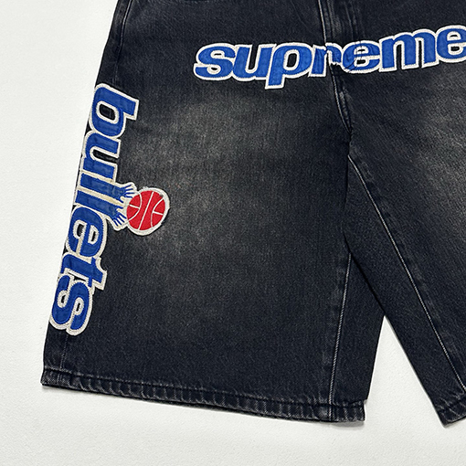 シュプリームコピー SUPREME コラボレーション風アップリケ付きレトロデニムショートパンツ