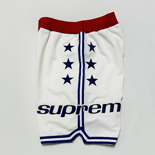 シュプリーム SUPREME カラーブロックのサイドストライプと星の刺繍が入ったアスレチックショーツ