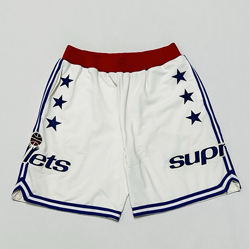 シュプリーム SUPREME カラーブロックのサイドストライプと星の刺繍が入ったアスレチックショーツ