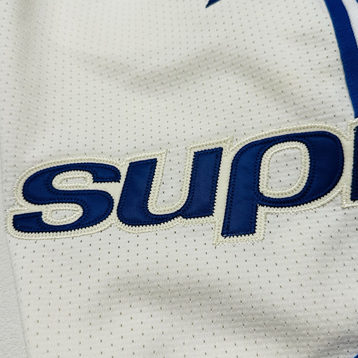 シュプリーム SUPREME カラーブロックのサイドストライプと星の刺繍が入ったアスレチックショーツ