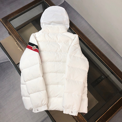 モンクレール Solayan メンズ トリコロールトリム ショートダウンジャケット