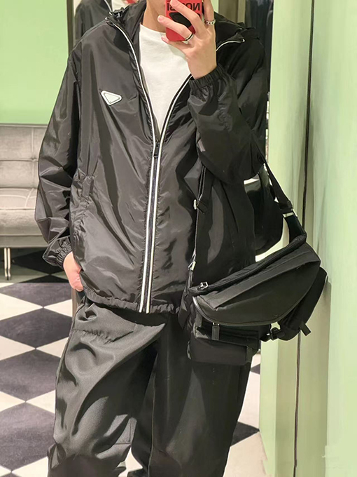 プラダ 最新の初秋けフード付きカジュアルジャケット