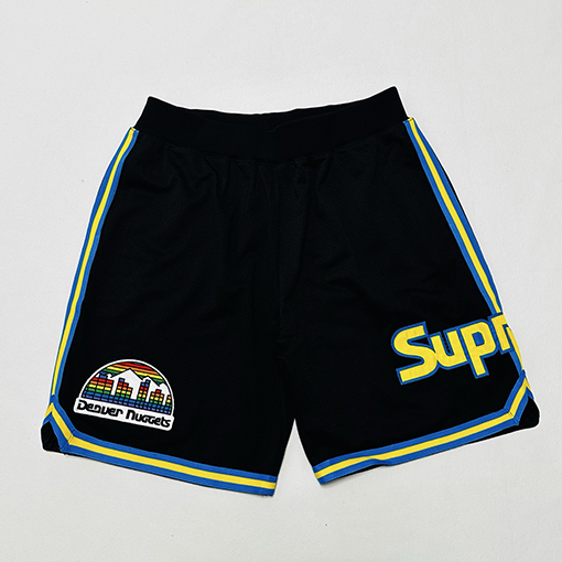 シュプリームスーパーコピー SUPREME コラボレーションブランドのカラーブロックサイドストライプスター刺繍入りアスレチックショーツ