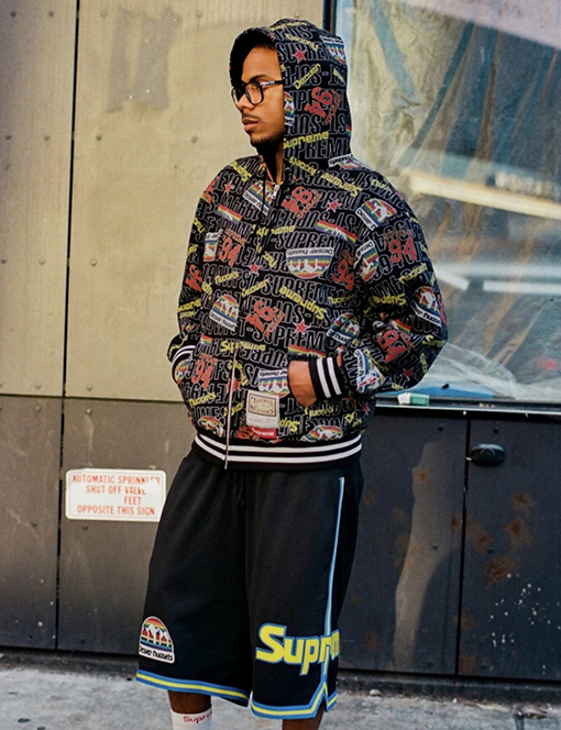 シュプリームスーパーコピー SUPREME コラボレーションブランドのカラーブロックサイドストライプスター刺繍入りアスレチックショーツ