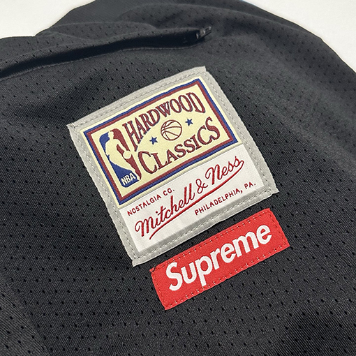 シュプリームスーパーコピー SUPREME コラボレーションブランドのカラーブロックサイドストライプスター刺繍入りアスレチックショーツ