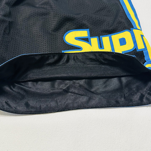 シュプリームスーパーコピー SUPREME コラボレーションブランドのカラーブロックサイドストライプスター刺繍入りアスレチックショーツ