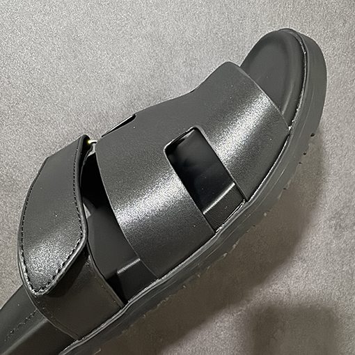 エルメス偽物 レディース新モデルカーフスキン製クロスストラップビーチサンダル