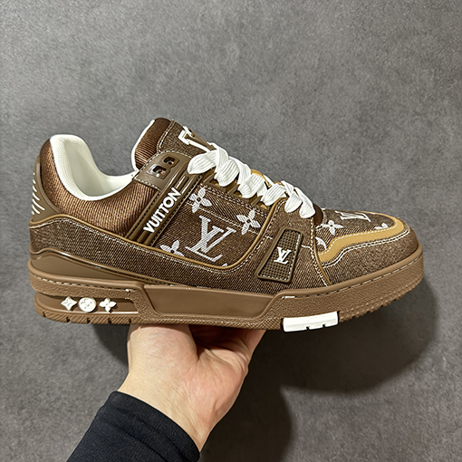 ルイヴィトン高級スポーツシューズスーパーコピー LV Trainer 高級スポーツシューズの新シリーズ