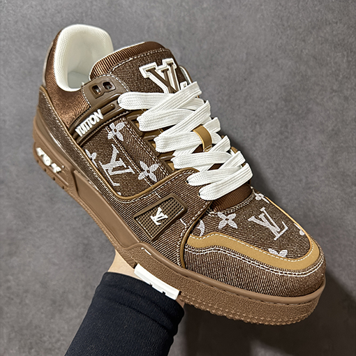 ルイヴィトン高級スポーツシューズスーパーコピー LV Trainer 高級スポーツシューズの新シリーズ