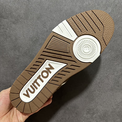 ルイヴィトン高級スポーツシューズスーパーコピー LV Trainer 高級スポーツシューズの新シリーズ