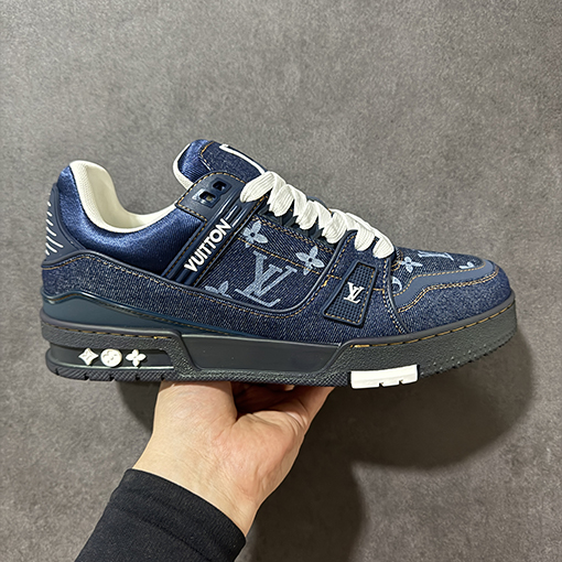 ルイヴィトン高級スポーツシューズスーパーコピー LV Trainer 高級スポーツシューズの新シリーズ