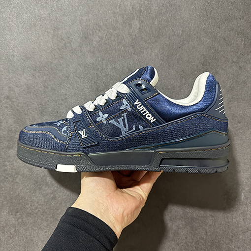 ルイヴィトン高級スポーツシューズスーパーコピー LV Trainer 高級スポーツシューズの新シリーズ