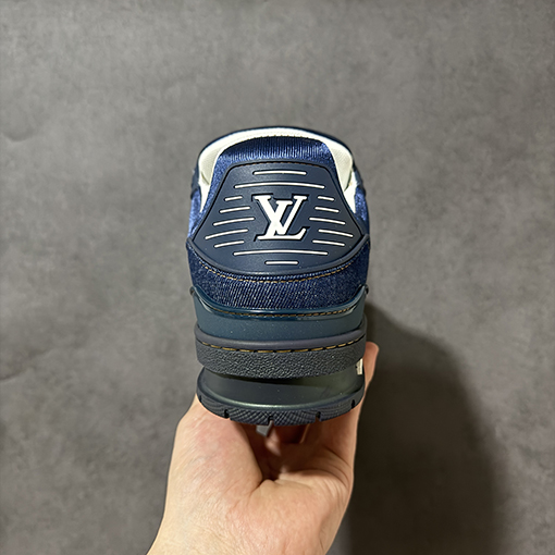 ルイヴィトン高級スポーツシューズスーパーコピー LV Trainer 高級スポーツシューズの新シリーズ