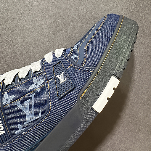 ルイヴィトン高級スポーツシューズスーパーコピー LV Trainer 高級スポーツシューズの新シリーズ