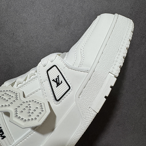 ルイヴィトン LV Trainer 高級スポーツシューズのクラシックシリーズ