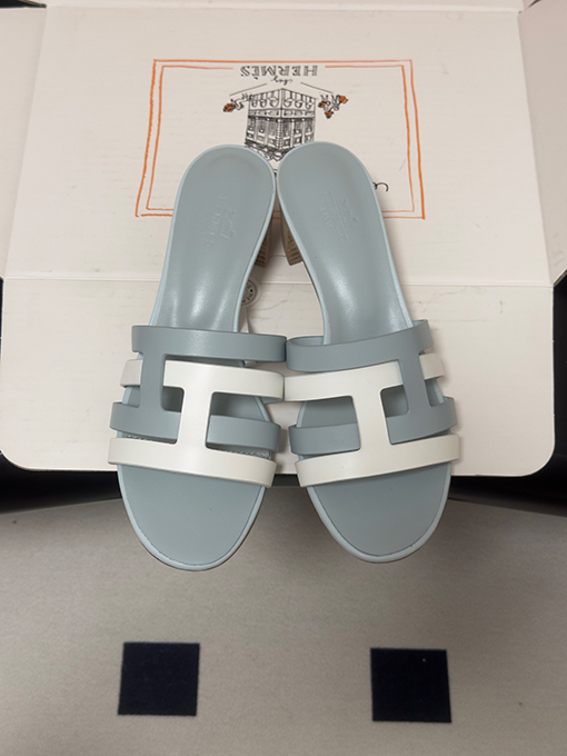 エルメスフラットなチャンキーヒールサンダルスーパーコピー Amica レディース新モデルクラシックなHエレメントサンダル
