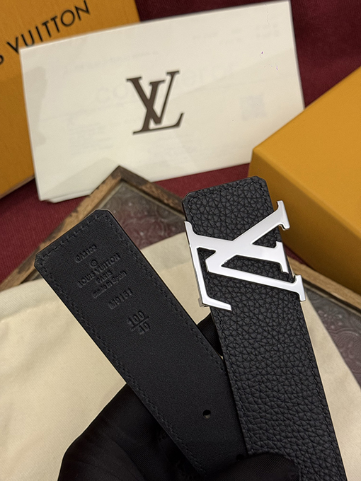 ルイヴィトン偽物 LV Dimension クラシックなスタイルの両面ベルト