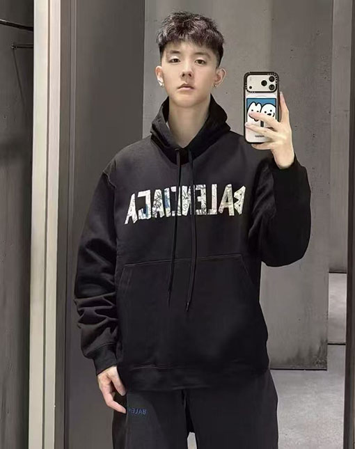 バレンシアガ BALENCIAGA フロントレターグラフィティテープダイレクトプリントパーカー