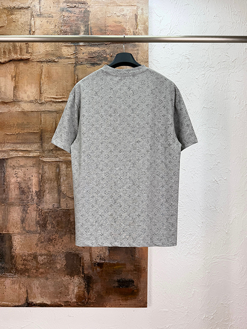 ルイヴィトン半袖Tシャツスーパーコピー レザーロゴ入り反射プリント半袖Tシャツ
