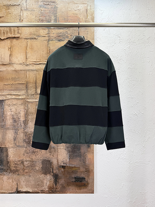 アクネストゥディオズ Acne Studios レトロなレザーカラーのストライプ柄スウェットシャツ