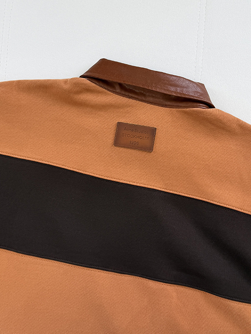 アクネストゥディオズ Acne Studios レトロなレザーカラーのストライプ柄スウェットシャツ
