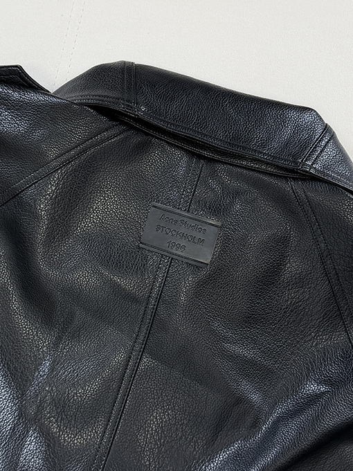 アクネストゥディオズ Acne Studios ダブルブレスト・スタンドカラー・シボ革ジャケット
