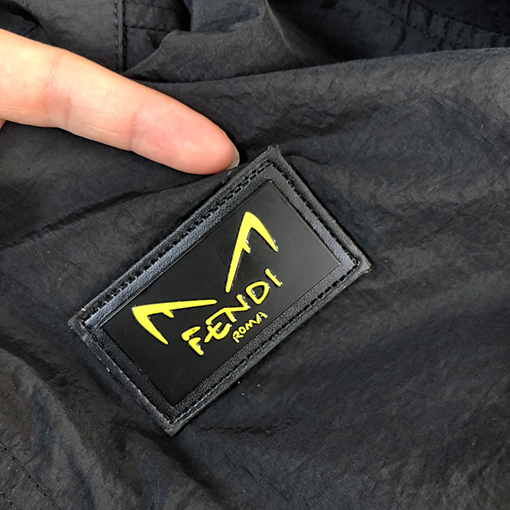フェンディベースボールジャケットコピー 最新のスタンドカラーベースボールジャケット