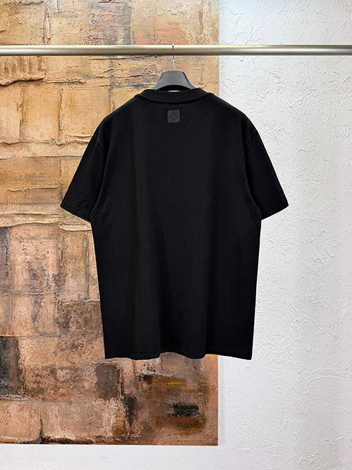 ルイヴィトンスーパーコピー グラデーションビーズ文字ロゴ入り半袖Tシャツ