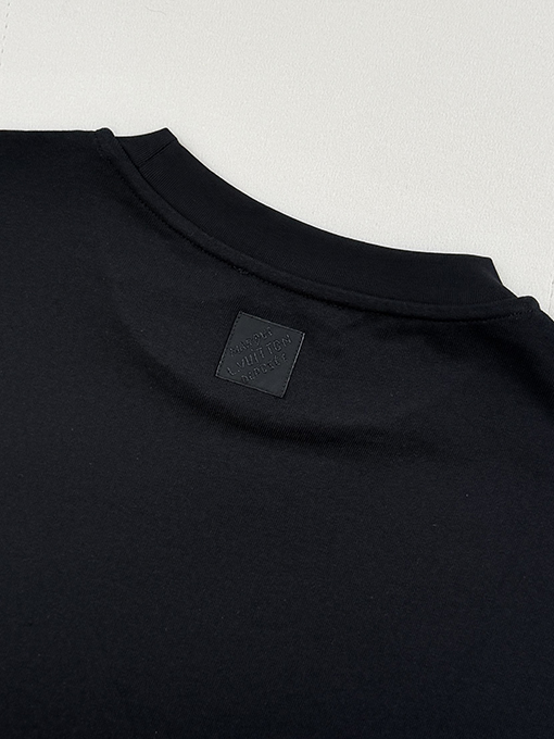 ルイヴィトンスーパーコピー グラデーションビーズ文字ロゴ入り半袖Tシャツ