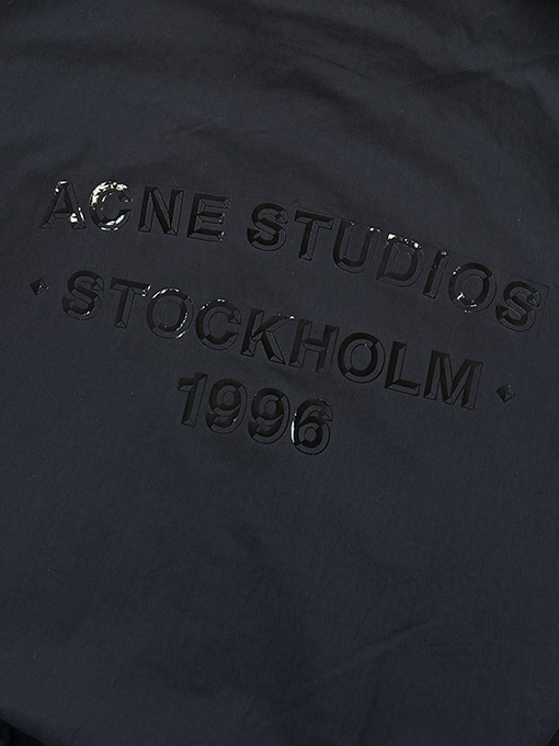 アクネストゥディオズ偽物 Acne Studios マイクロロゴプリント入りフード付きダメージジャケット