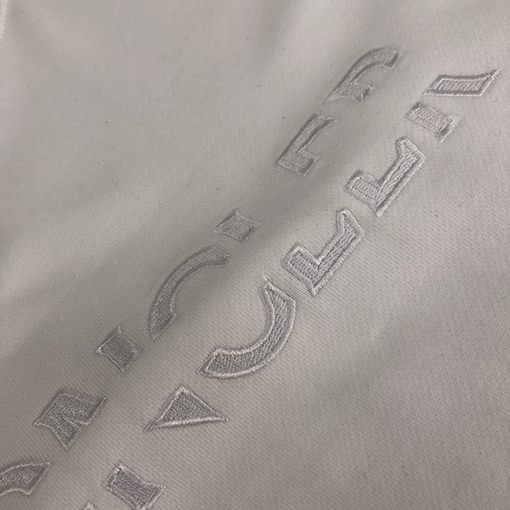 モンクレール 最新の刺繍ロゴ入りクルーネックのスウェットシャツ