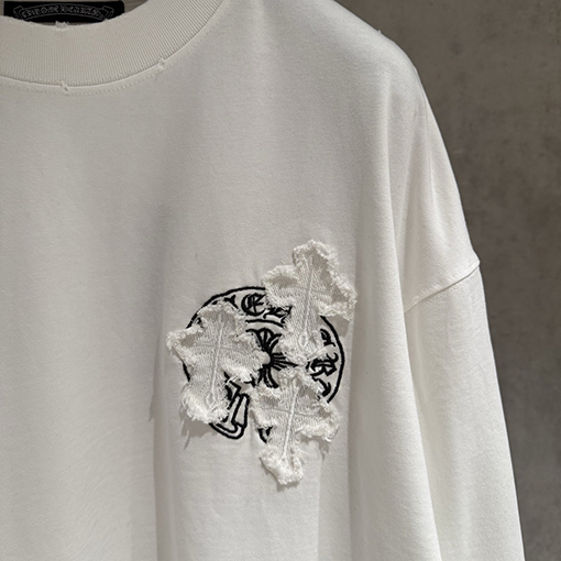 クロムハーツコピー 前面と背面に刺繍入りレトロなダメージ長袖スウェットシャツ