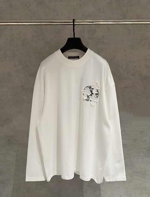 クロムハーツコピー 前面と背面に刺繍入りレトロなダメージ長袖スウェットシャツ