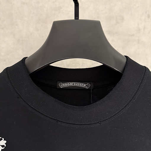 クロムハーツスーパーコピー 新モデル前面と背面に刺繍入りレトロなダメージ長袖スウェットシャツ