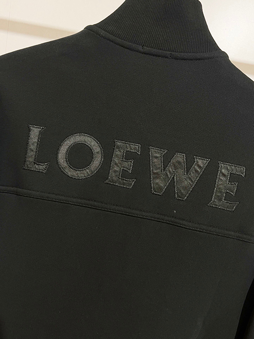 ロエベフリース厚ジャケットコピー 本革ポケット背面に精巧な刺繍文字起毛フリース裏地の厚のコート