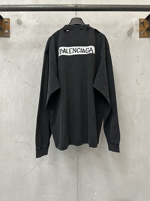 バレンシアガ偽物 Balenciaga ロゴ入りの白いテープの長袖シャツ