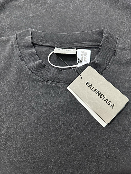バレンシアガ偽物 Balenciaga ロゴ入りの白いテープの長袖シャツ
