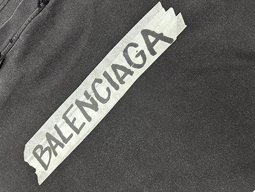 バレンシアガ偽物 Balenciaga ロゴ入りの白いテープの長袖シャツ