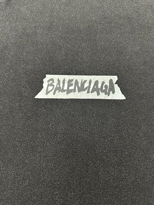 バレンシアガ偽物 Balenciaga ロゴ入りの白いテープの長袖シャツ