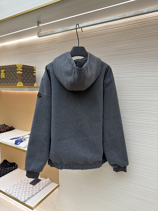 モンクレール 両面リバーシブルフード付きジャケット