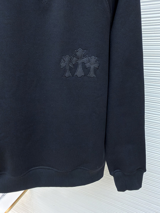 クロムハーツスーパーコピー 刺繍ロゴ入りの黒のクルーネック スウェットシャツ