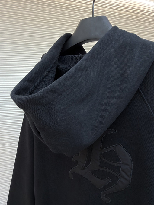 クロムハーツパーカースーパーコピー 新モデル刺繍ロゴ入りの黒いフード付きスウェットシャツ