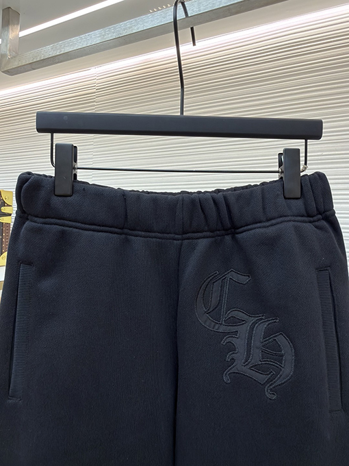 クロムハーツ 刺繍ロゴ入りの黒いスウェットパンツ