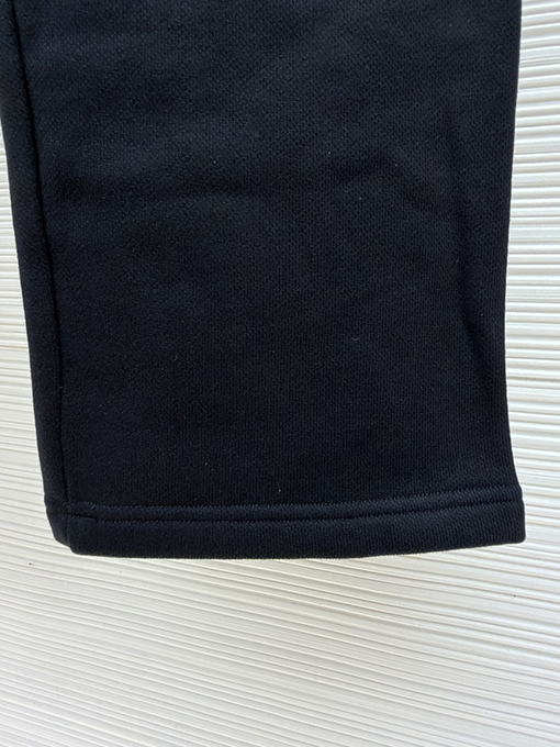 クロムハーツ 刺繍ロゴ入りの黒いスウェットパンツ