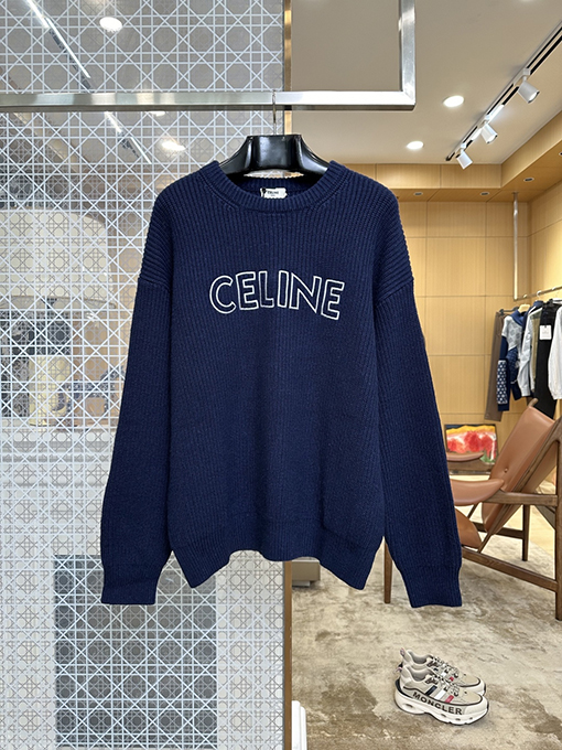 セリーヌスーパーコピー シンプルで上品な文字刺繍入りウールクルーネックセーター