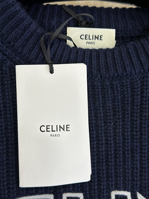 セリーヌスーパーコピー シンプルで上品な文字刺繍入りウールクルーネックセーター