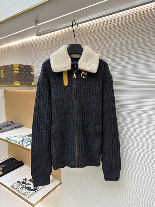 ルイヴィトン カシミヤとウールのジップアップベルト付きコート