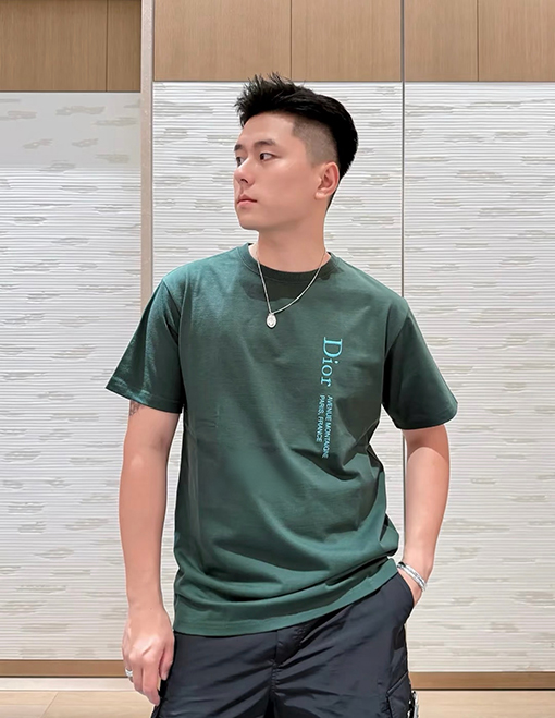 ディオール カプセルコレクション 刺繍入り半袖Tシャツ