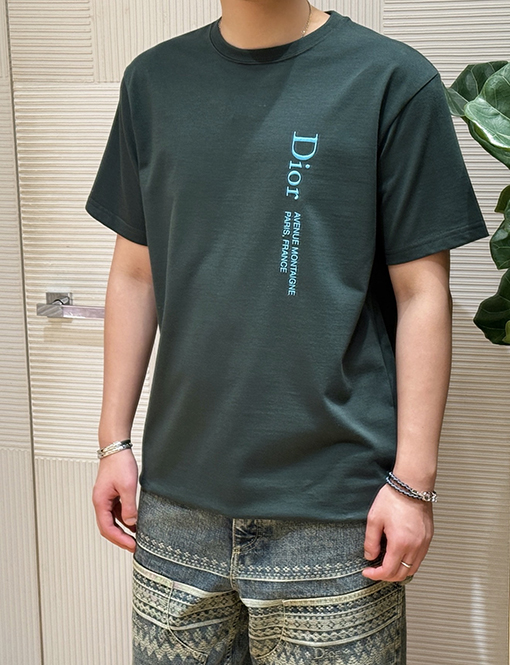 ディオール カプセルコレクション 刺繍入り半袖Tシャツ